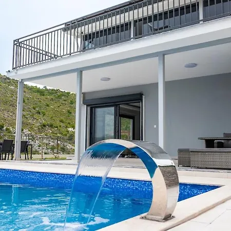 Villa Selimiye Mia *